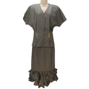 Le Monde VINTAGE Women's Size Large Petite 2 Pc Olive Skirt Set.